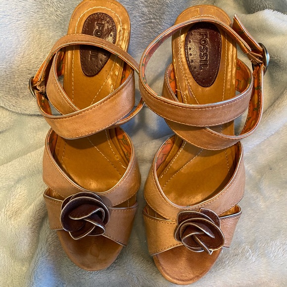 Fossil Leather Wooden Heel Platform Sandals - Picture 3 of 14